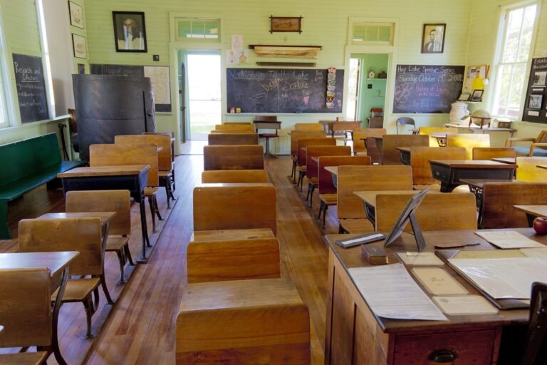 Entonces el maestro entró en el aula...