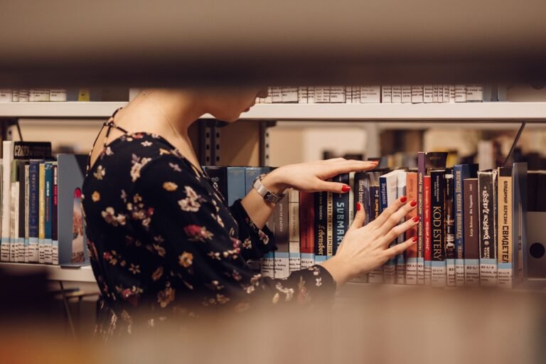 ABRIL mes de cercanía, a los libros, y a los grandes escritores por Maria jose Almudi antin