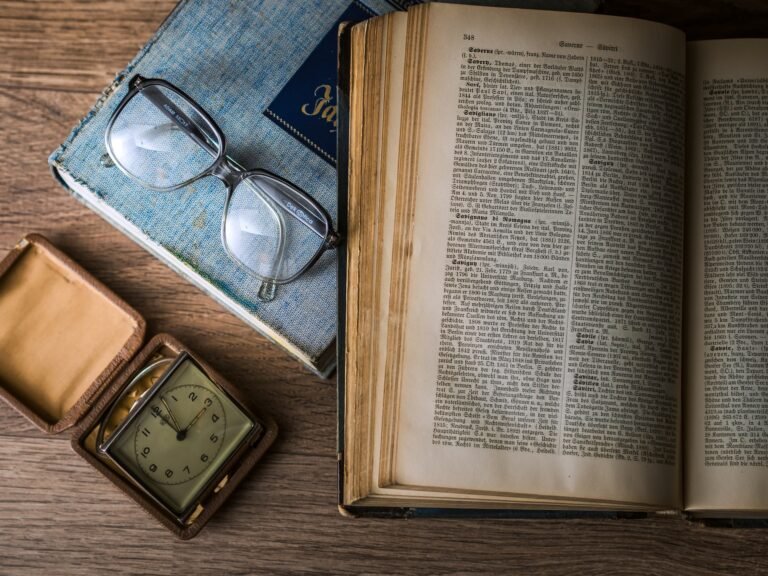 “La literatura es una mentira para decir la verdad”